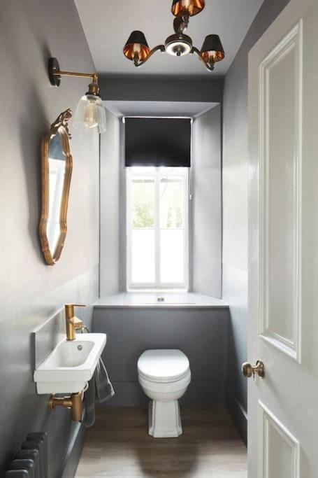 Stylish Scottish Manor, Coillemore House カイル・オブ・ロカルシュ エクステリア 写真