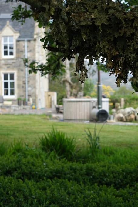 Stylish Scottish Manor, Coillemore House カイル・オブ・ロカルシュ エクステリア 写真