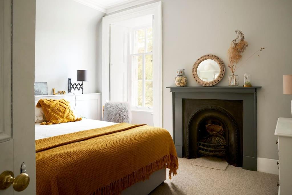 Stylish Scottish Manor, Coillemore House カイル・オブ・ロカルシュ エクステリア 写真
