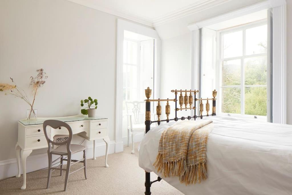 Stylish Scottish Manor, Coillemore House カイル・オブ・ロカルシュ エクステリア 写真