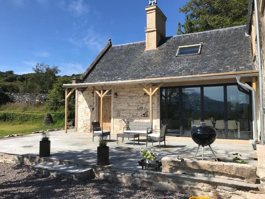 Stylish Scottish Manor, Coillemore House カイル・オブ・ロカルシュ エクステリア 写真